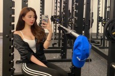 东海我是一名瑜伽锻练外加兼职模特(我是一名瑜伽锻练外加兼职模特小说)