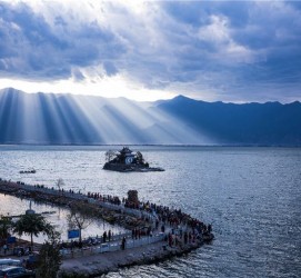 东海洱海旅游攻略(成都到洱海旅游攻略)