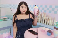 东海胖模(胖模特穿衣搭配图片)