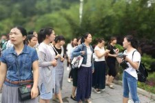 东海中国的曲男伴游的简单介绍