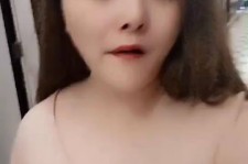 东海美院系花兼职死商务模特(美院系花兼职商务模特第2部一边看球一边玩)