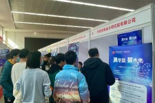 东海北京伴游招聘 北京各大高校恢复线下招聘会，今年有什么不一样？记者探访