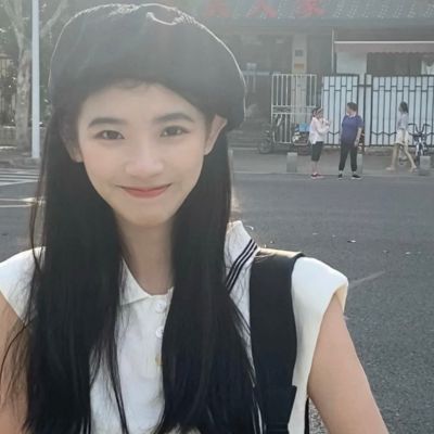 东海商务伴游带客户去看海豚表演