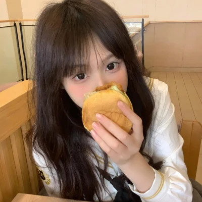 东海伴游女生李心怡的资料