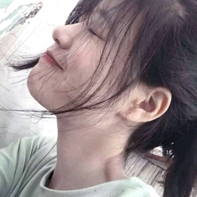东海伴游女生烟雨蒙蒙的资料