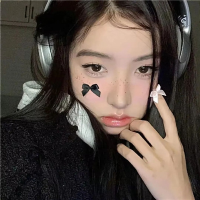 东海伴游女生纳兰清越的资料