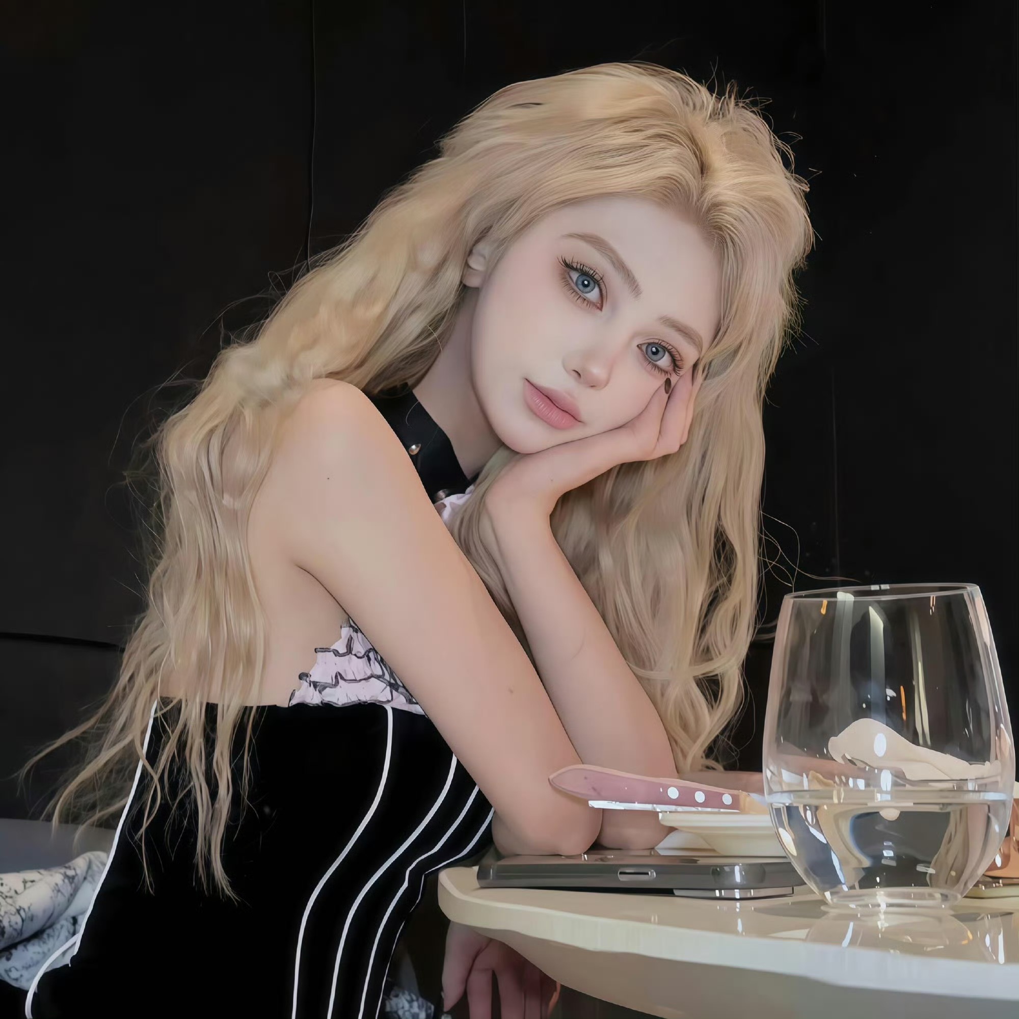 东海伴游女生晨露的资料