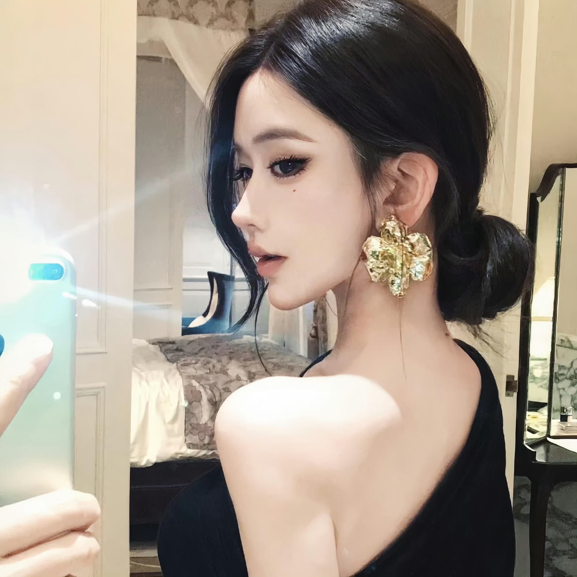 东海伴游女生靖骊萍的资料